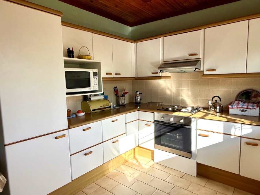 4 Bedroom Property for Sale in Bergzicht Western Cape